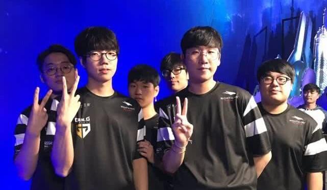 深深吸引 深深吸引