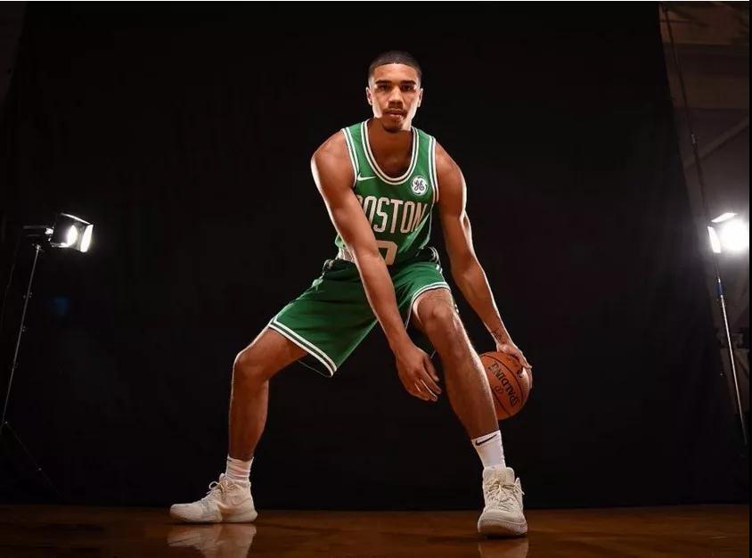 看一个简短 看一个简短