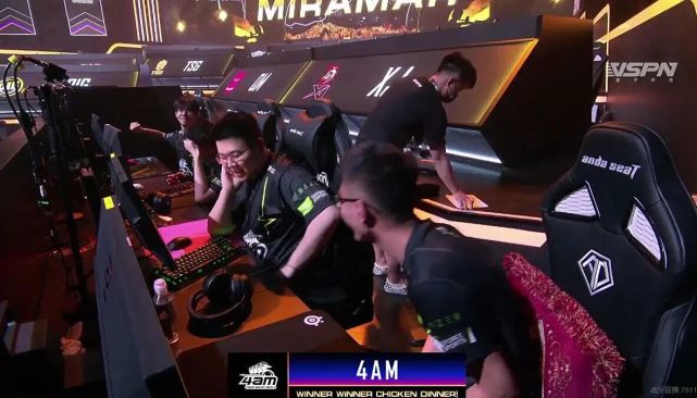 猫神大战老 猫神大战老